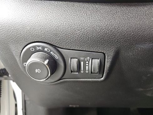 Certified 2024 Jeep Compass Limited w/ High Altitude Package image 18