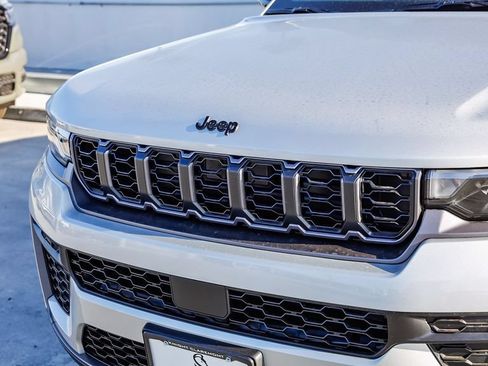 New 2026 Jeep Grand Cherokee Altitude RWD image 6