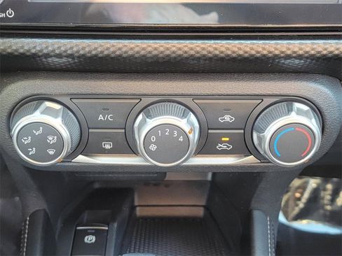 Certified 2024 Nissan Kicks SV image 18