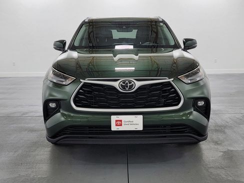 Certified 2023 Toyota Highlander XLE image 3