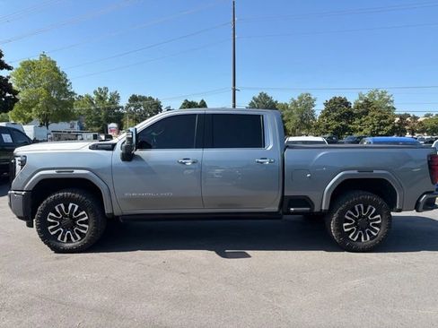 Used 2024 GMC Sierra 2500 Denali Ultimate w/ LPO, GMC Protection Package AWD/4WD image 6