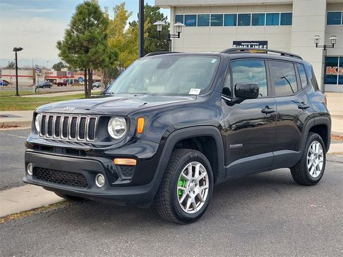 Used 2020 Jeep Renegade Latitude w/ Cold Weather Group image 9