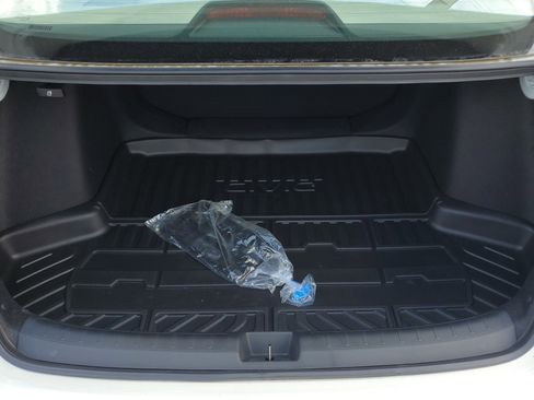 Used 2023 Honda Civic LX image 6