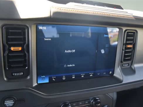 Certified 2024 Ford Bronco Badlands AWD/4WD image 12