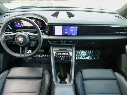 Certified 2025 Porsche Macan 4 Electric image 18