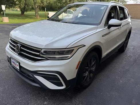 Used 2023 Volkswagen Tiguan SE AWD/4WD image 49