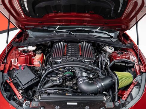 Used 2018 Chevrolet Camaro ZL1 RWD image 11