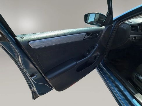 Used 2015 Volkswagen Jetta SE image 34