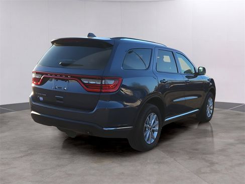 Used 2021 Dodge Durango SXT image 4