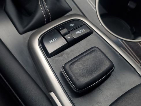 Used 2019 Lexus RX 450h AWD w/ Luxury Package image 11