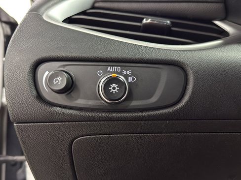 Used 2022 Chevrolet Malibu LT w/ Leather Package image 21