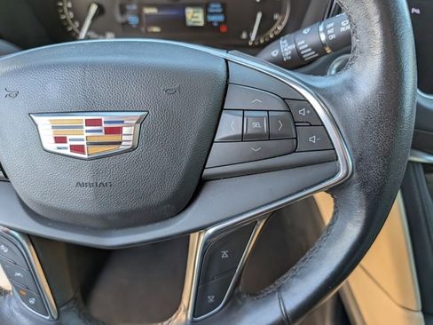 Used 2018 Cadillac XT5 Luxury w/ Driver Awareness Package image 16