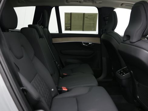 Used 2025 Volvo XC90 B5 Core AWD/4WD image 41