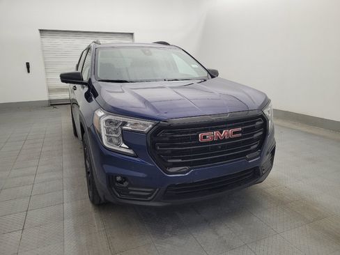 Used 2023 GMC Terrain SLT w/ Tech Package image 14