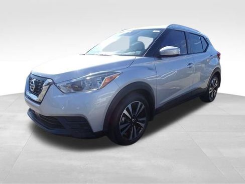 Used 2020 Nissan Kicks SV image 42