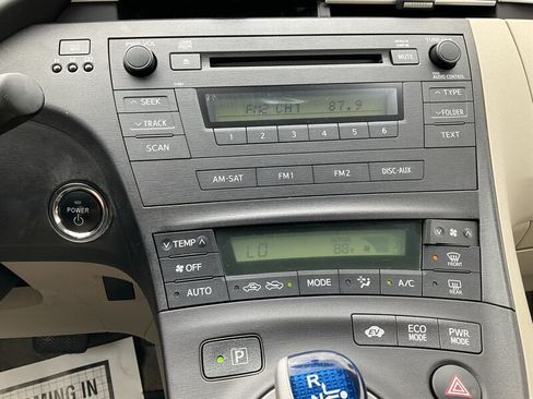 Used 2011 Toyota Prius Two FWD image 11