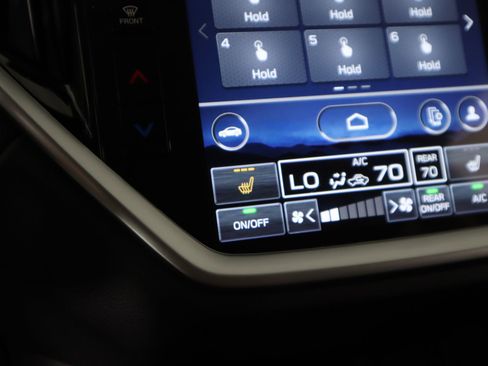 Used 2023 Subaru Ascent Premium image 7