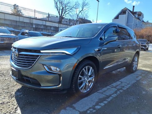 Used 2022 Buick Enclave Premium w/ Experience Buick Package image 6