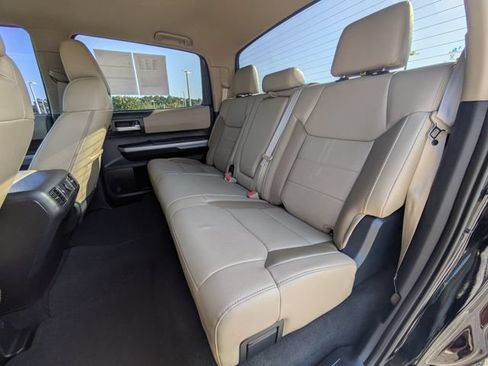Used 2018 Toyota Tundra Limited w/ Limited Premium Package RWD image 14