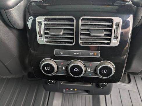 Used 2016 Land Rover Range Rover Supercharged AWD/4WD image 17