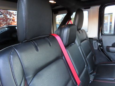 Used 2020 Jeep Wrangler Unlimited Rubicon w/ Quick Order Package 28Y Recon image 36