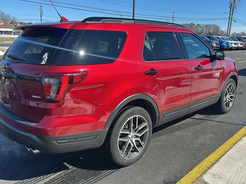 Used 2019 Ford Explorer Sport w/ Equipment Group 401A image 6