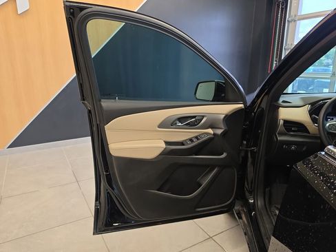 Used 2023 Chevrolet Traverse LS w/ Safety Package FWD image 15