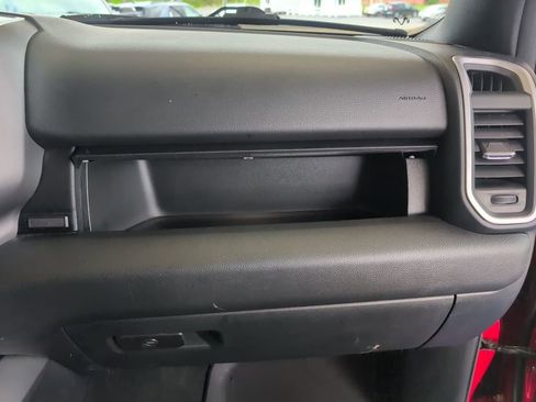 Used 2022 RAM 1500 Big Horn AWD/4WD image 13