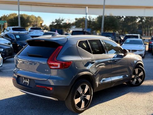 Used 2020 Volvo XC40 T5 Momentum w/ Protection Package Premier image 7