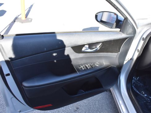 Used 2019 Kia Forte S w/ S Premium Package image 25