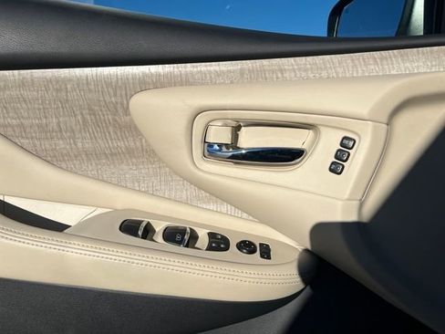 Used 2024 Nissan Murano SL image 32