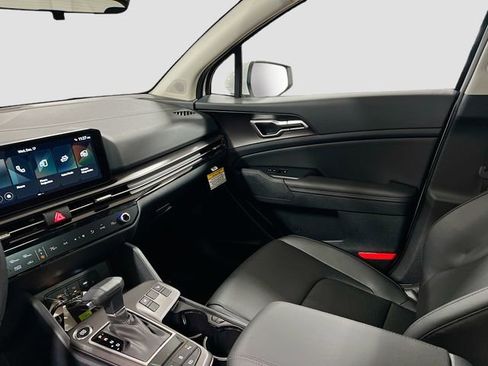 New 2026 Kia Sportage EX image 23