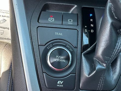 Used 2024 Toyota RAV4 SE AWD/4WD image 23