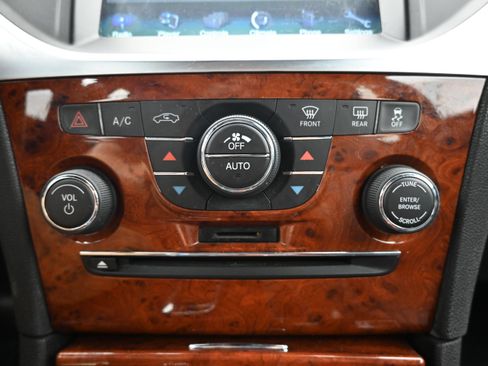 Used 2013 Chrysler 300 RWD image 15
