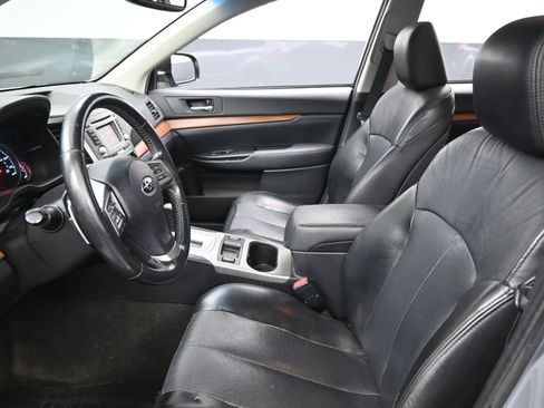 Used 2014 Subaru Outback 2.5i Limited image 10