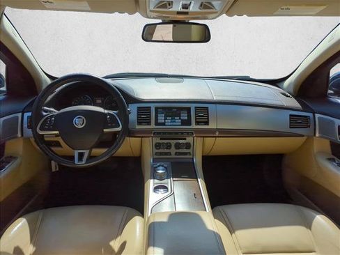 Used 2012 Jaguar XF RWD image 20