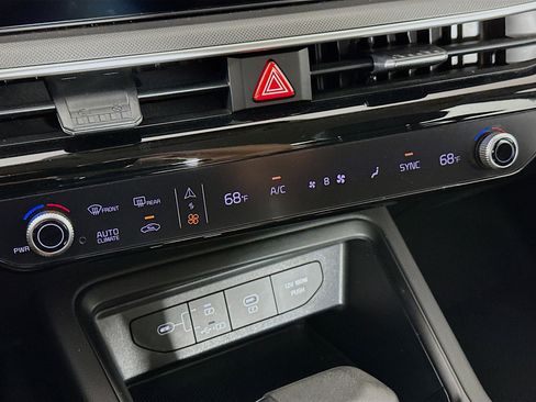 Used 2025 Kia K5 LXS image 23