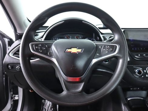 Used 2022 Chevrolet Malibu LT FWD image 11