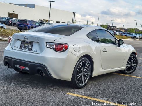 Used 2016 Scion FR-S RWD image 7