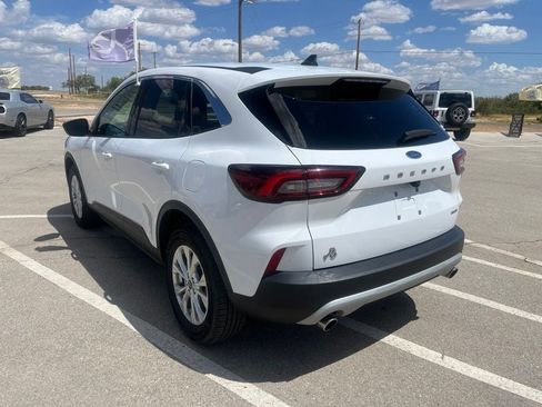 Used 2023 Ford Escape Active AWD/4WD image 3