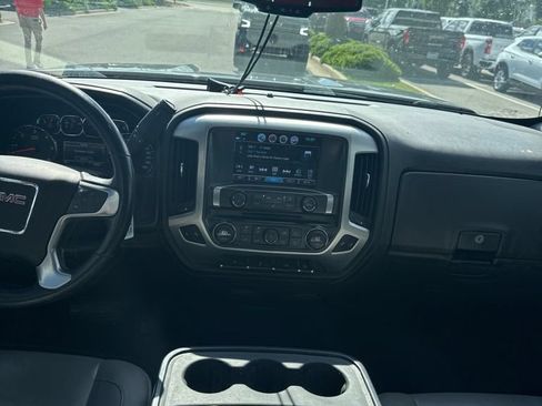 Used 2017 GMC Sierra 1500 SLT w/ Suspension Package, Off-Road AWD/4WD image 9