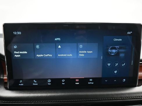 Used 2022 Lincoln Nautilus Reserve w/ Monochromatic Package AWD/4WD image 17