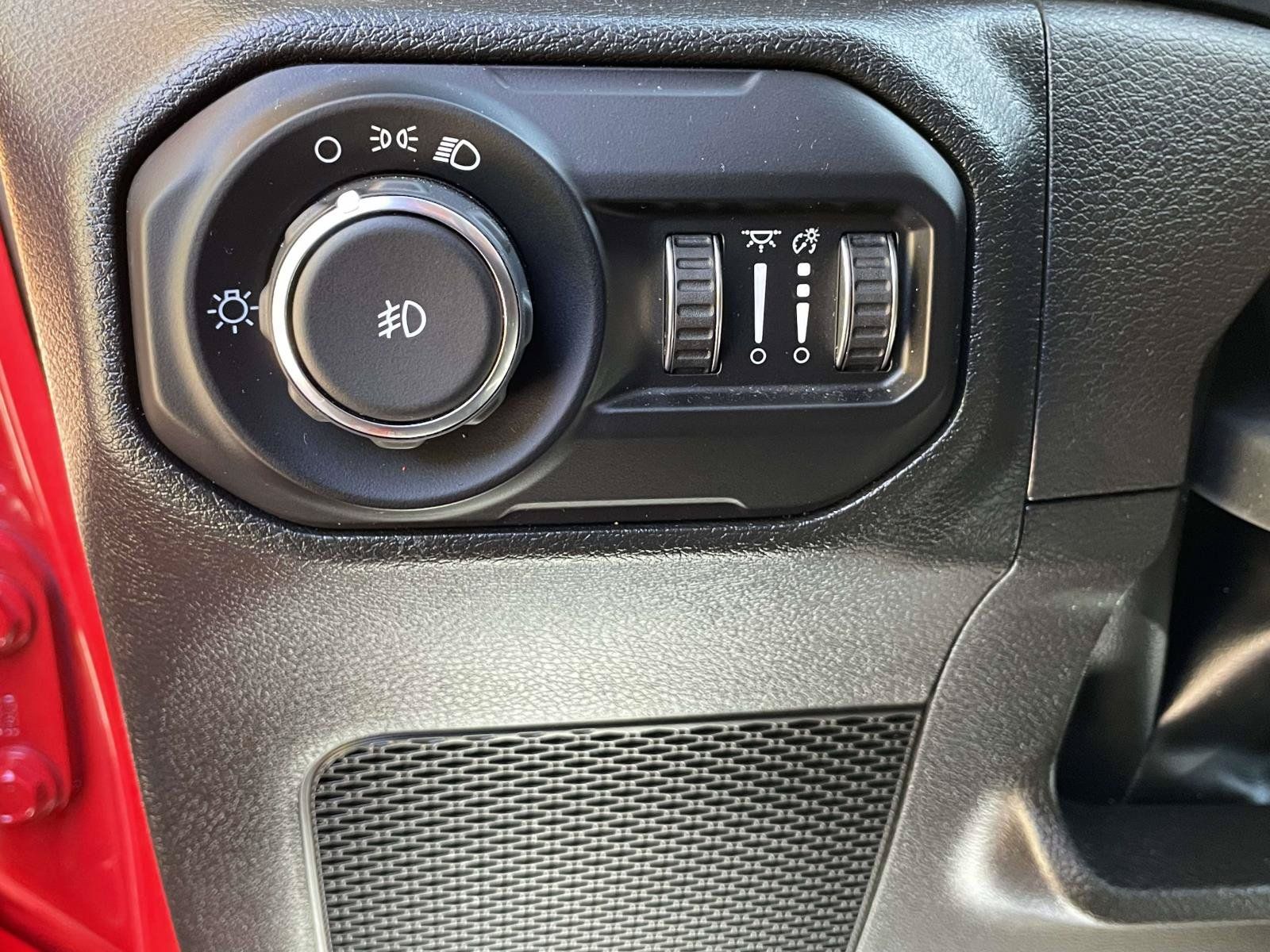 Used 2022 Jeep Wrangler Unlimited Sport AWD/4WD image 21