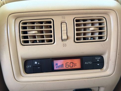 Used 2020 Nissan Pathfinder SL w/ Cargo Package image 29