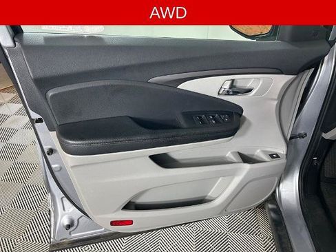 Used 2021 Honda Pilot EX image 9