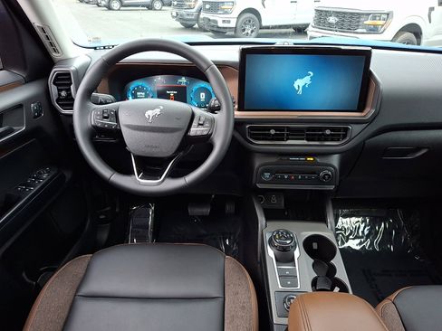 Used 2025 Ford Bronco Sport Outer Banks w/ Outer Banks Tech Package+ AWD/4WD image 12