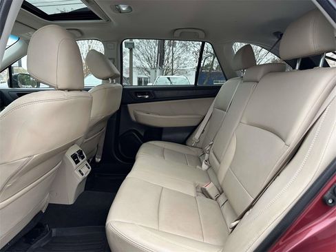 Used 2019 Subaru Outback 2.5i Limited w/ Popular Package #2 image 17