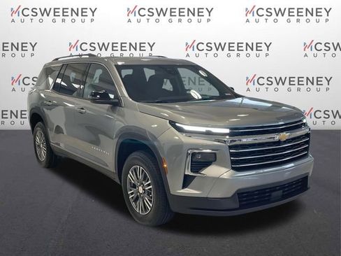 New 2026 Chevrolet Traverse LT image 1