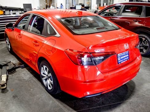 Used 2023 Honda Civic LX image 18