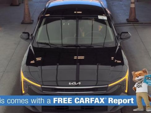 Used 2025 Kia K4 LXS image 2